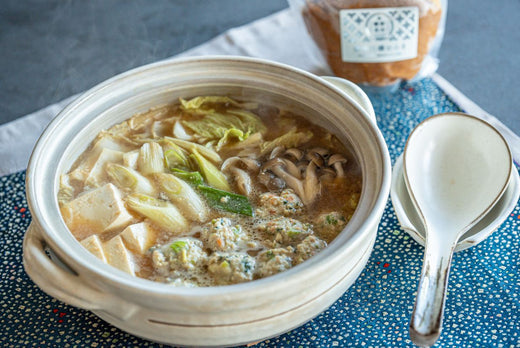 野菜とチーズ入り鶏団子の味噌鍋の完成写真