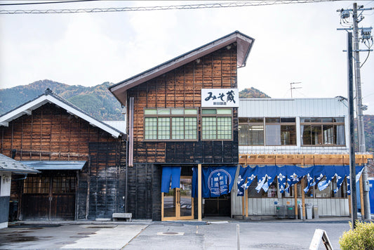 日経新聞さんに売店リニューアルについてご紹介いただきました🎉