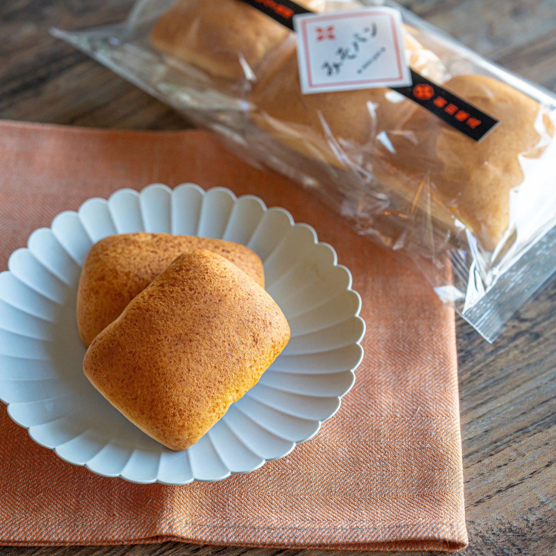 新田醸造のみそパンは、個包装なので持ち運びしやすく、職場や学校のおやつに最適。